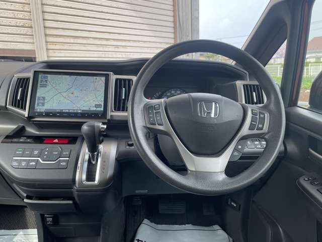 2014 Honda Step WGN 2.0 G Comfort Selection - ATC Japan