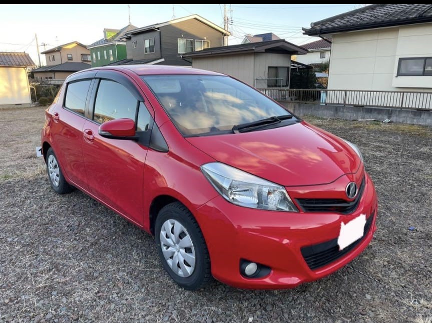 2014 TOYOTA VITZ F