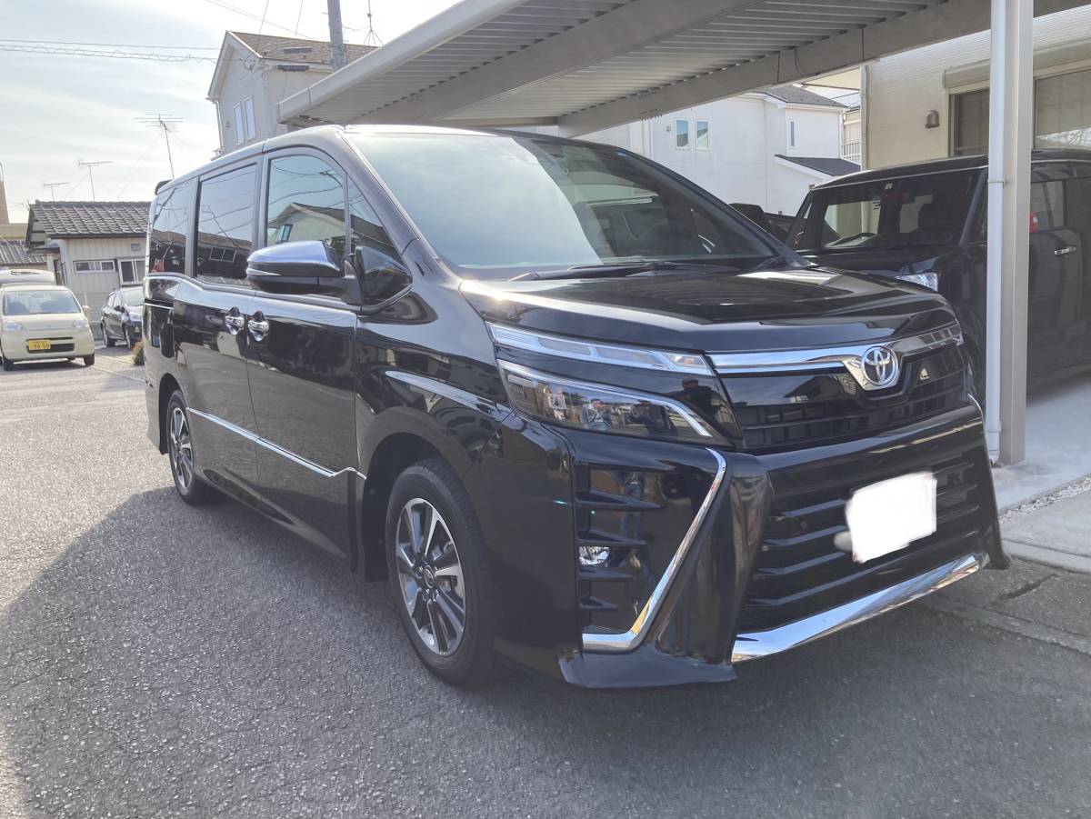 2021 Toyota Voxy ZS - ATC Japan